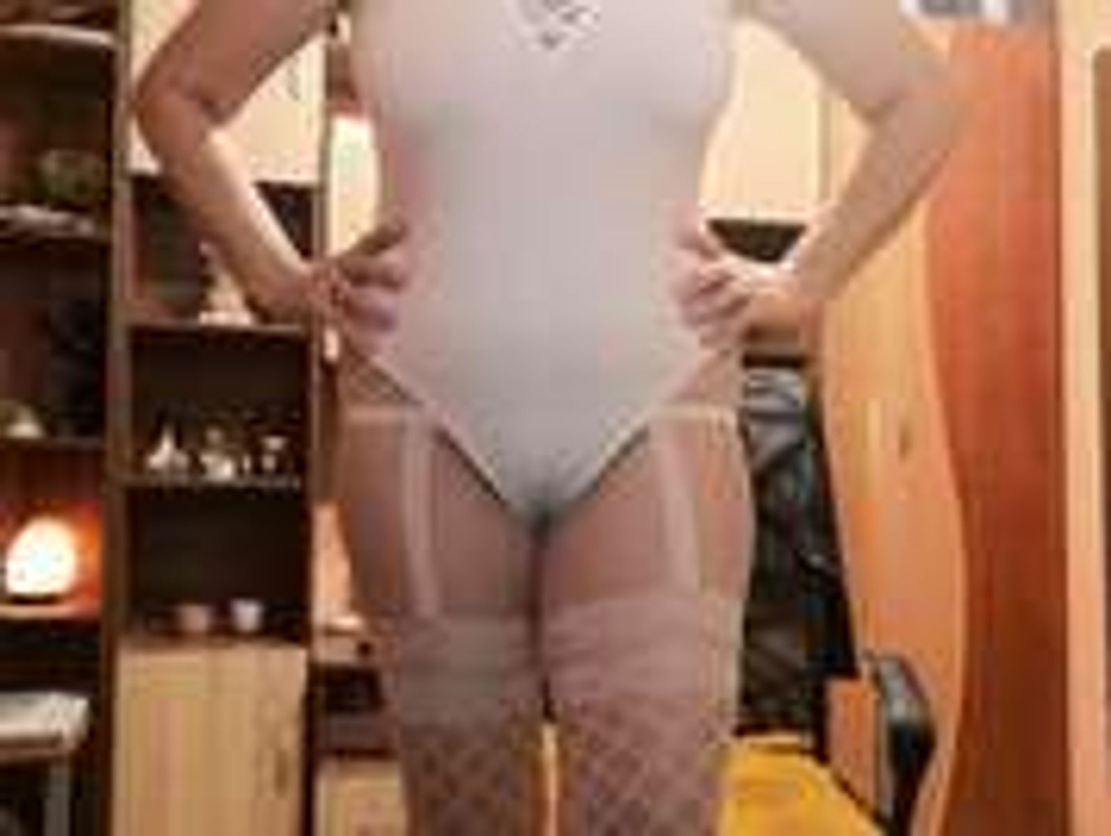 EvelyneFlirtyMilf