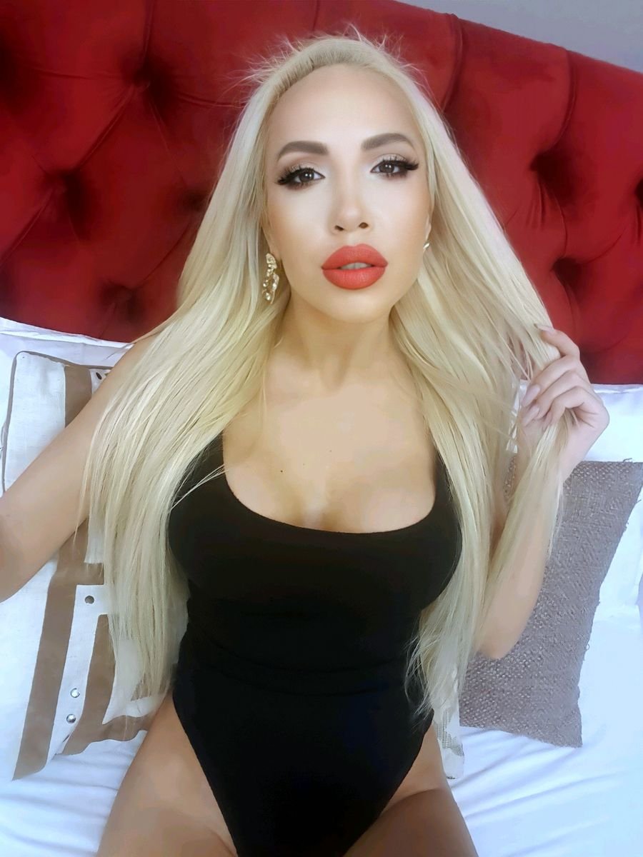 QueenKaliyah skype Blonde pic