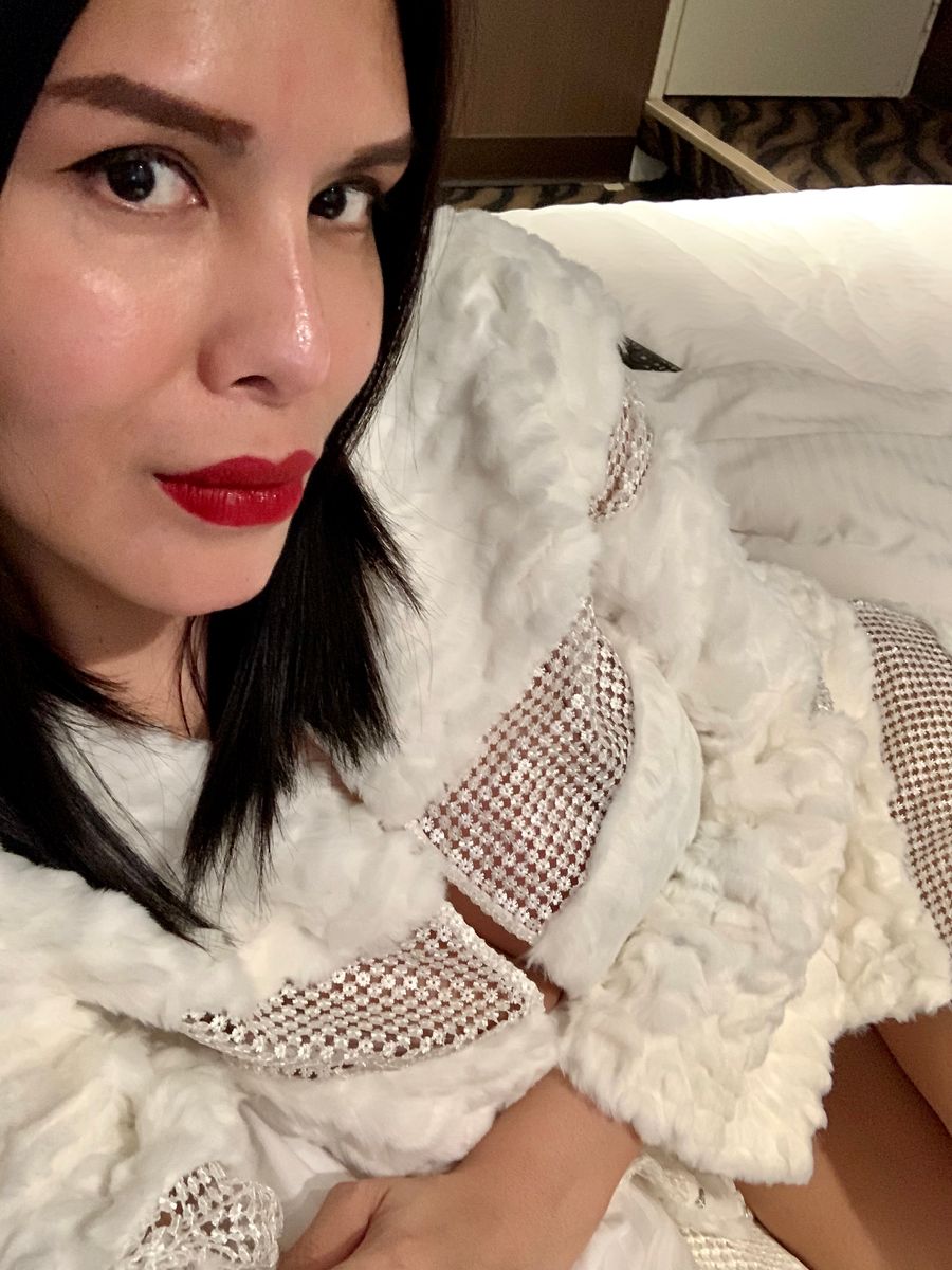 Filipina_Ladyboy