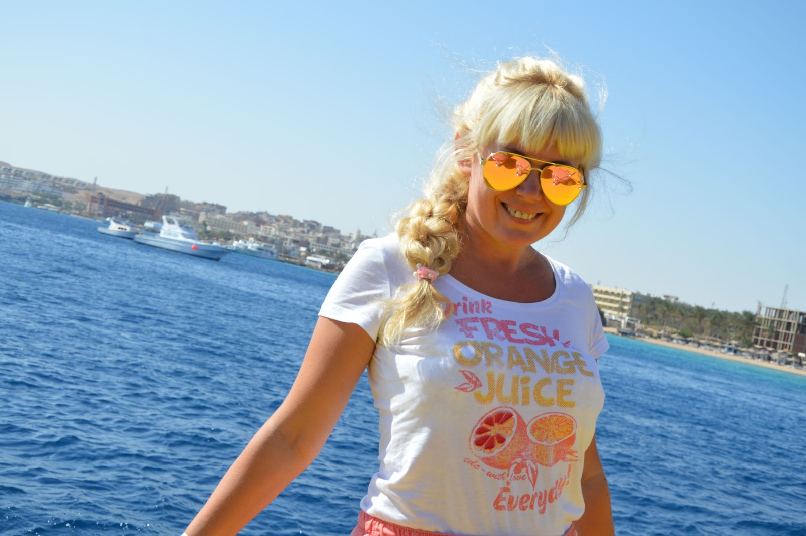Sylvia LuxuryLegs live webcam show