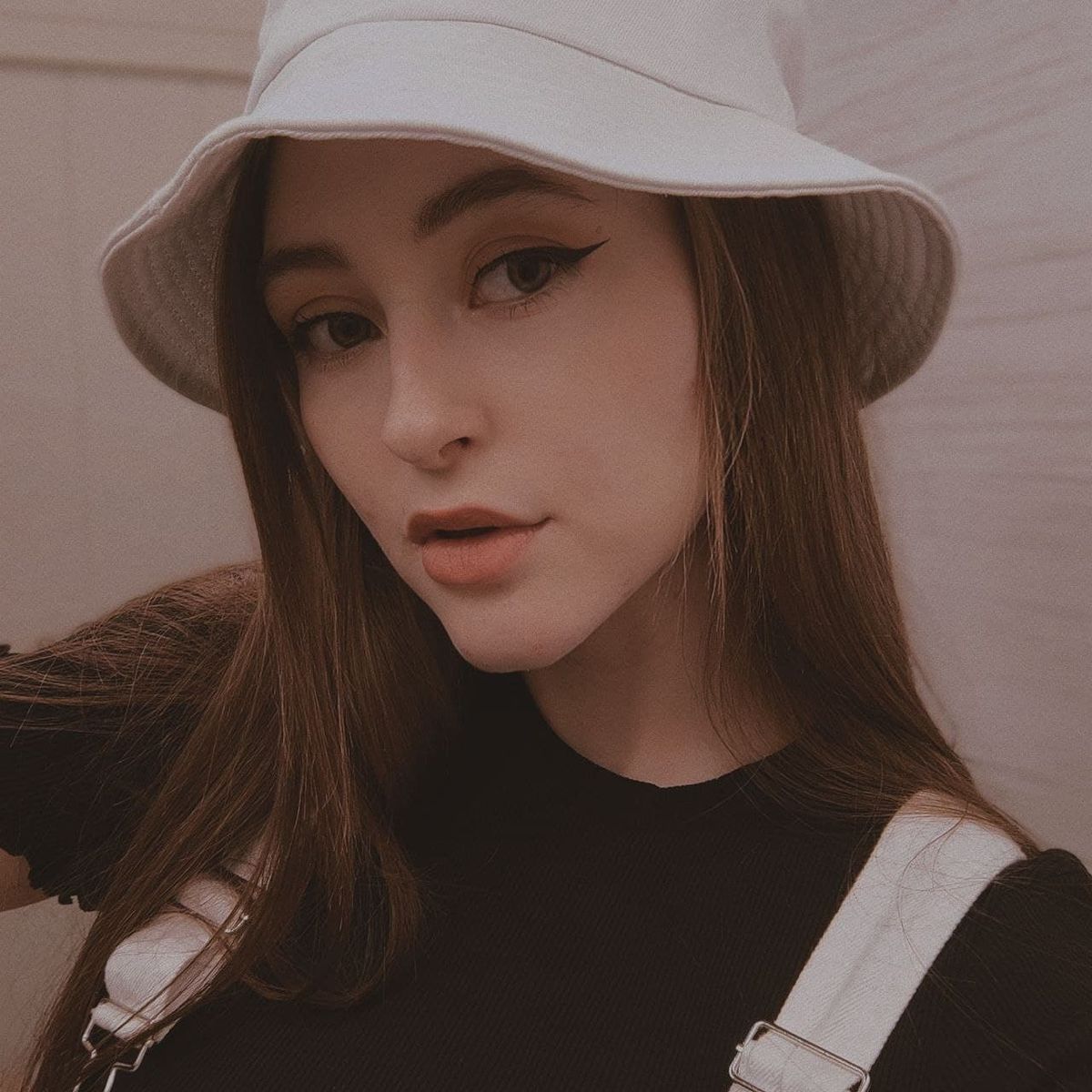 Alice_toy ️ Live Cams Skype, Teams, Discord & Telegram