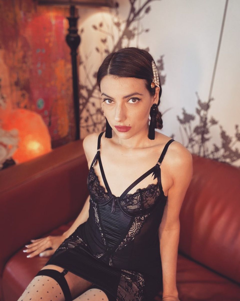 Goddess Sasha Mizaree