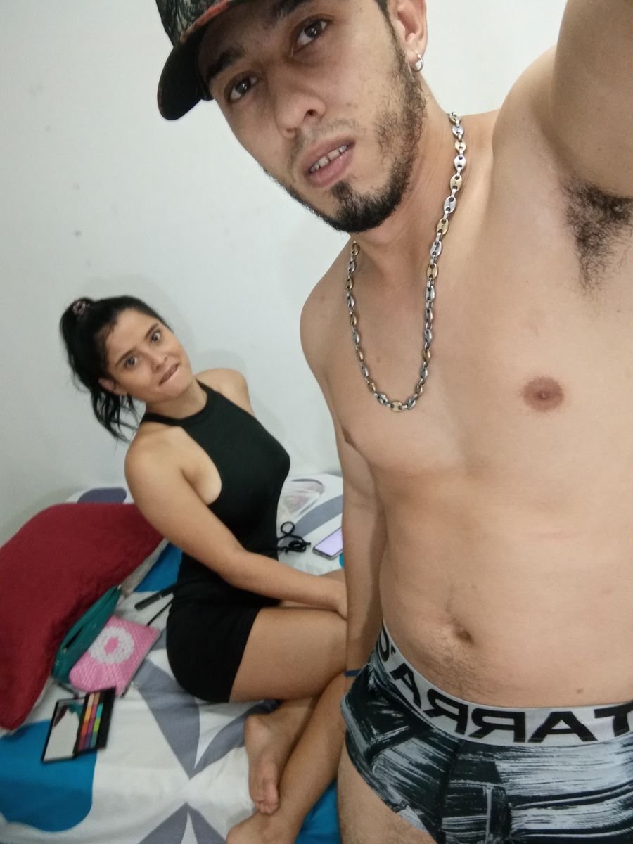 Skype live sex chat with Veryfuncouple420
