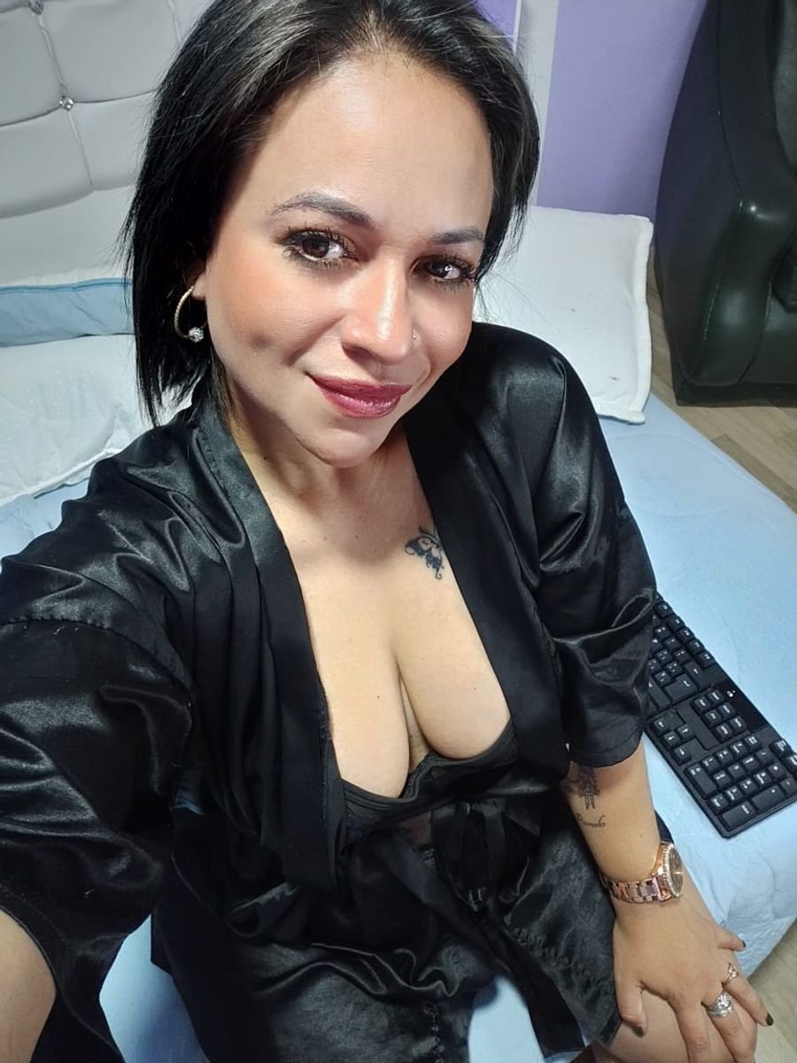 Skype live sex chat with martina milf