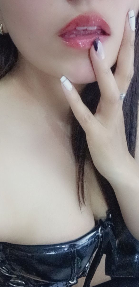 zoeeferran