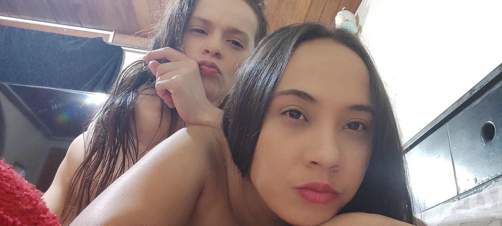 GIRLS_KINKY