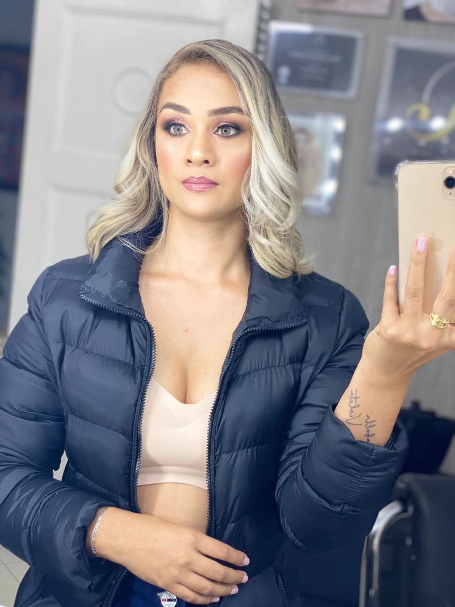 Female Profile & Live Cam Show SkyPrivate