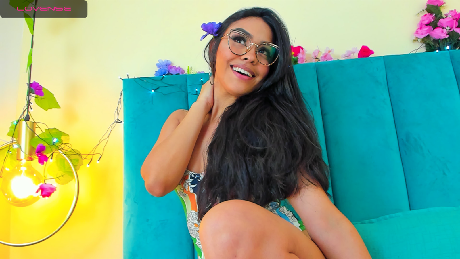 Model - Tasha Ray latina.