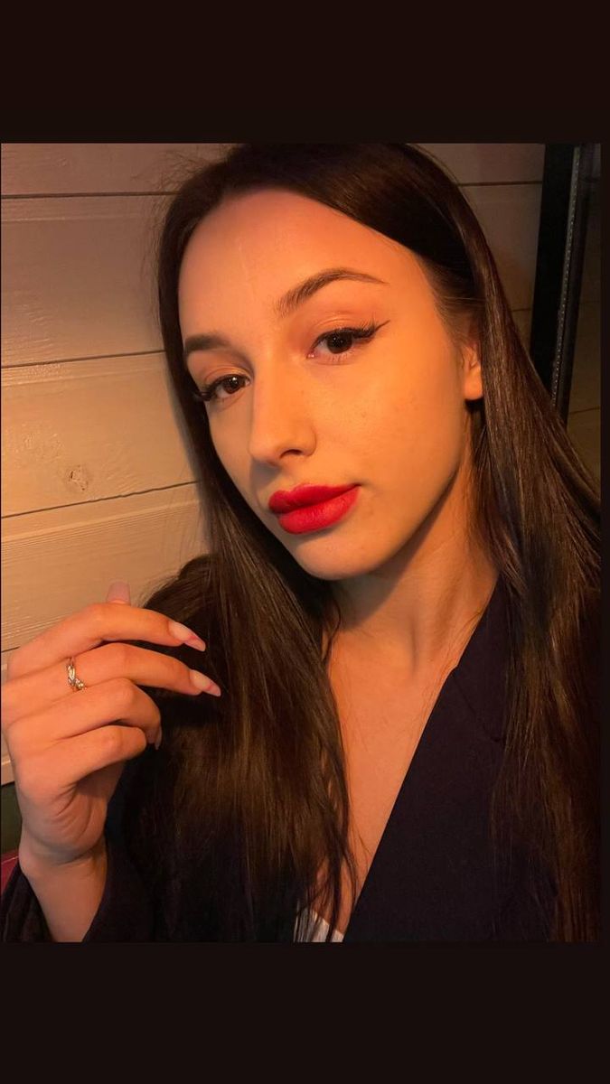 Shy_angel Skype hotcams4u Girl Profile & Live Cam Show hotcams4u