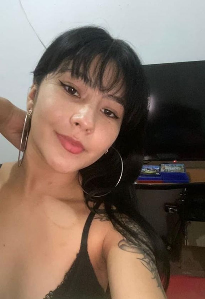 Skype live sex chat with VictoriaSaenz