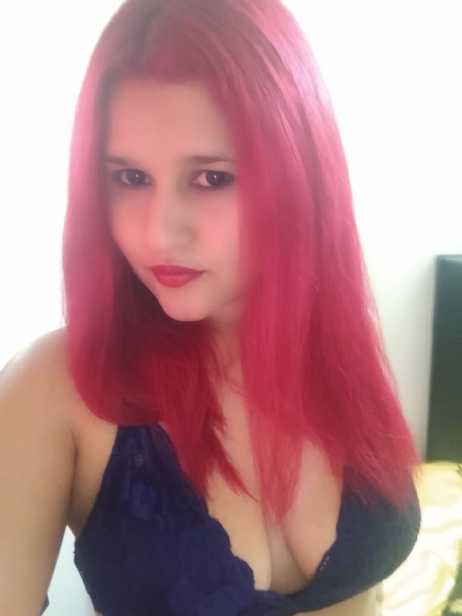 Female Profile & Live Cam Show SkyPrivate