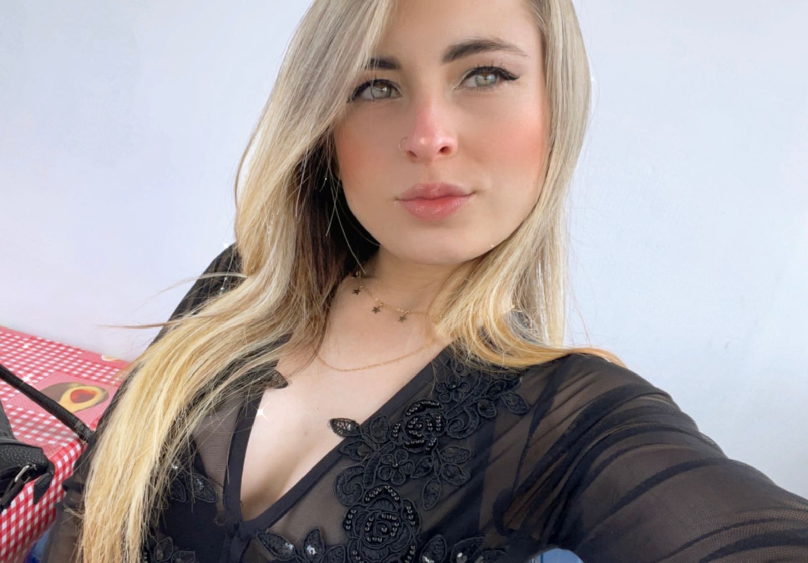 Zafiro ️ Live Cams Skype, Teams, Discord & Telegram