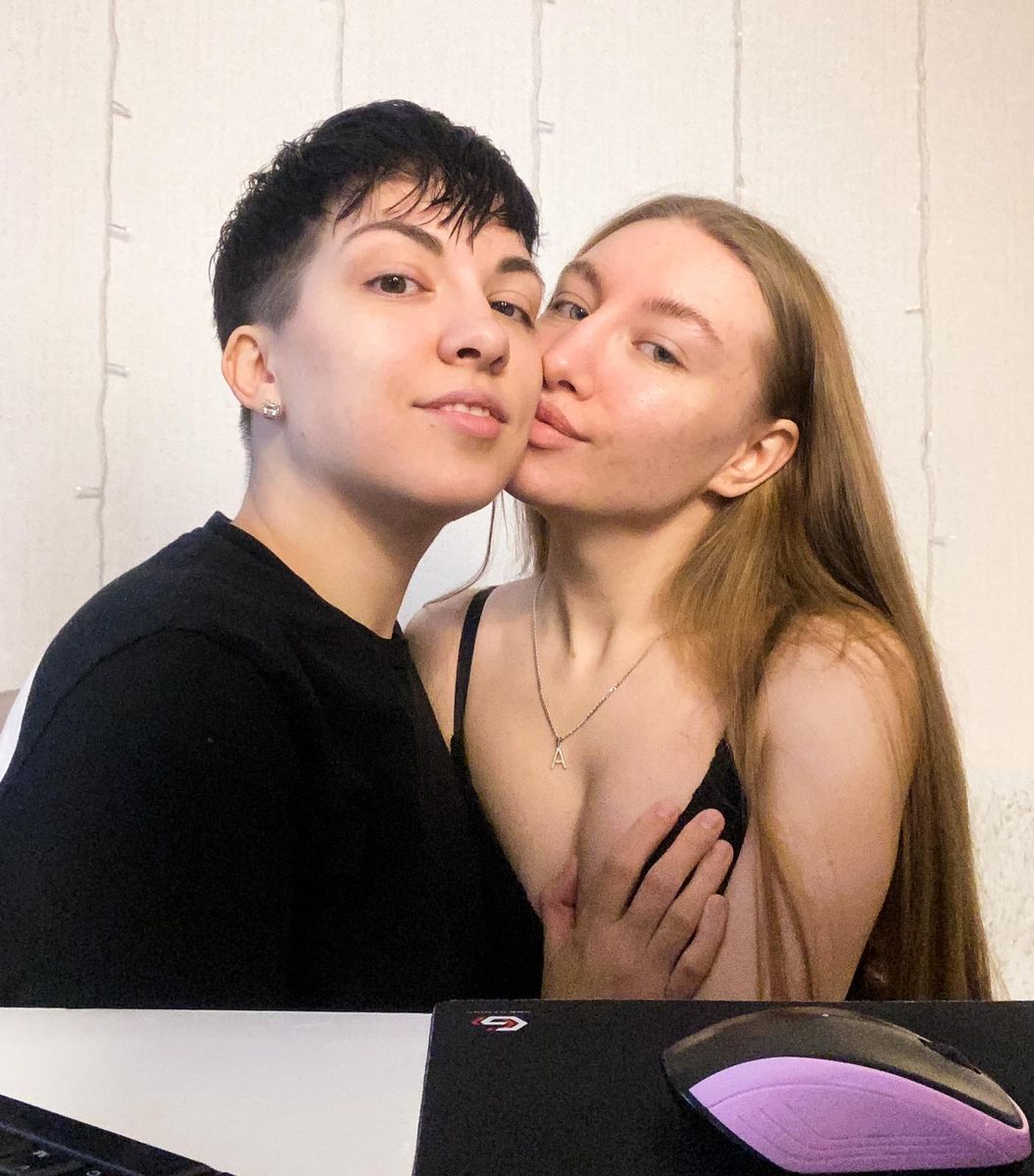 AmandaTonni frenchkiss