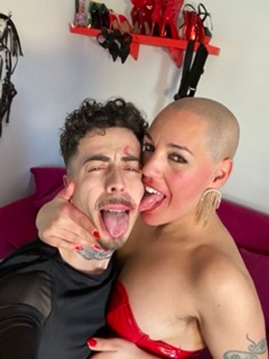 SkyPrivate live sex chat with alpha_fetish_couple
