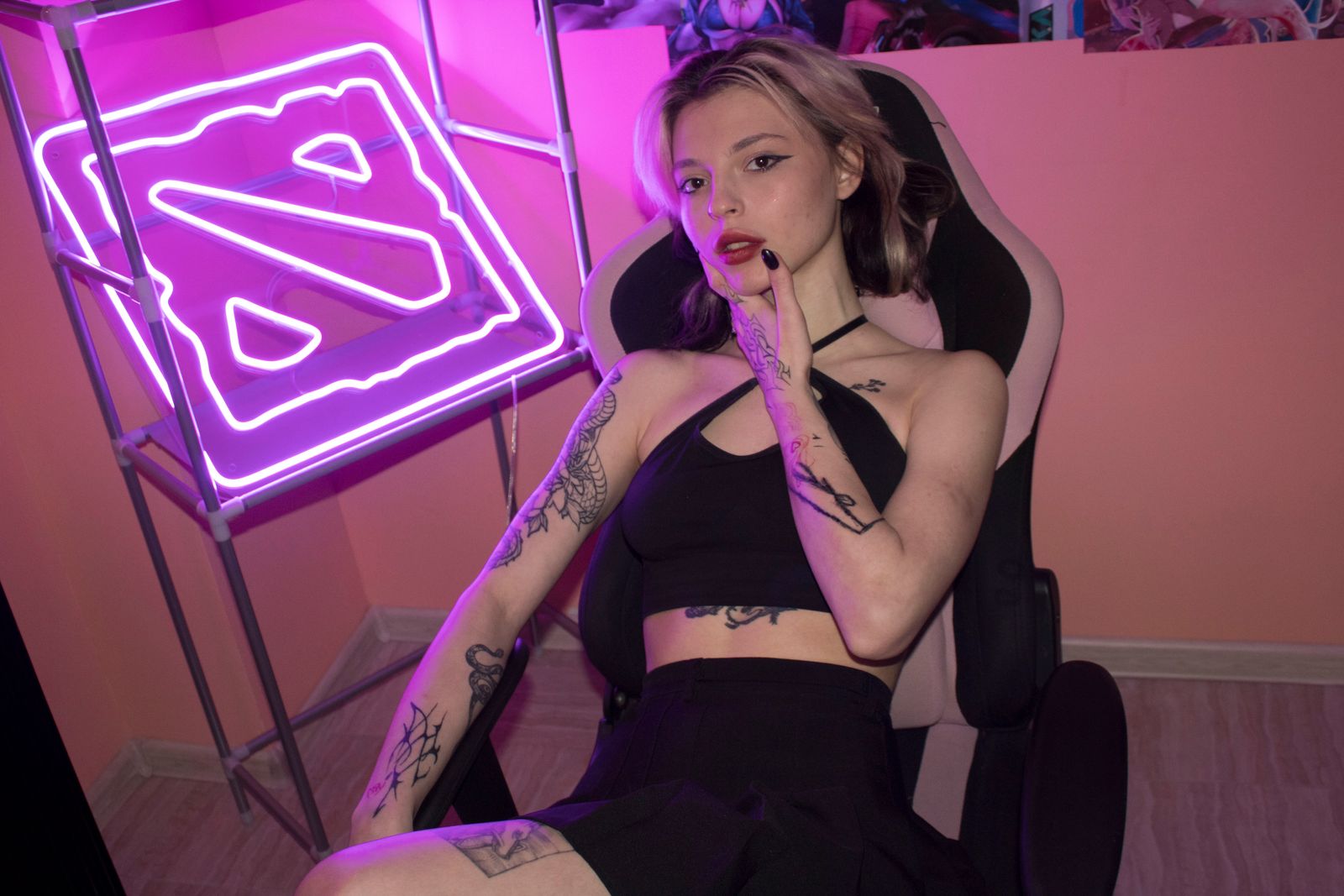 Meg ️ Live Cams | Teams, Discord & Telegram