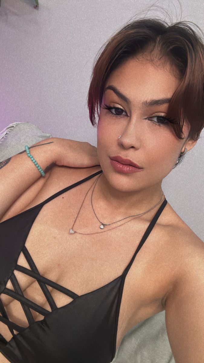 Brianna Banks ️ Live Cams Skype, Teams, Discord & Telegram