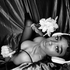 Profile picture - Lady MOO