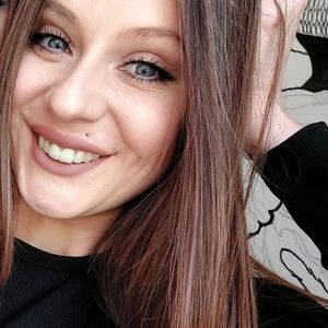 Profile picture - Kira