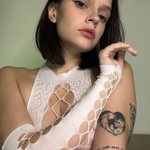 Profile picture - Alexa Bloom