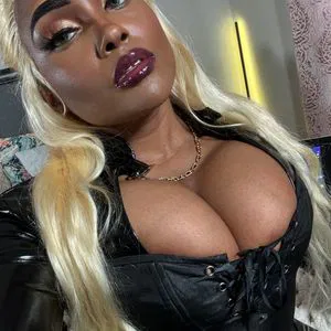 Profile picture - Mistress Monet Fontaine