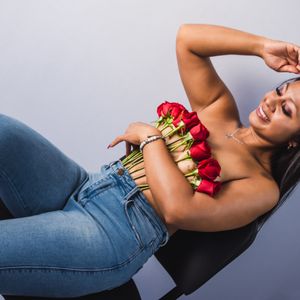 Profile picture - Paulina Jones