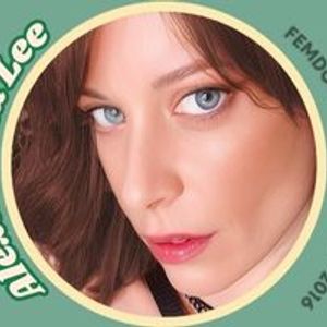 Profile picture - Queen Bee Alexandria Lee