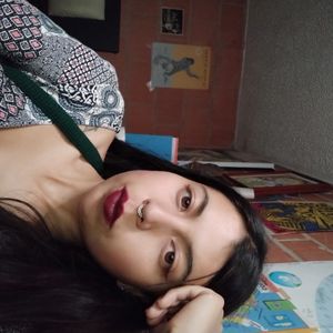 Profile picture - Louise Lovee