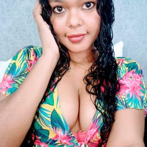 Profile picture - mia