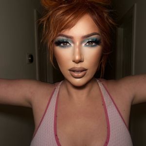 Profile picture - Lauren Phillips