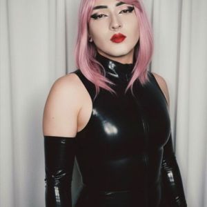 Profile picture - Ursula Evans