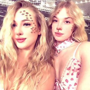 Profile picture - Emily and Stesha