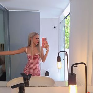 Profile picture - Molly Sweet