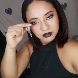 Profile picture - Nina