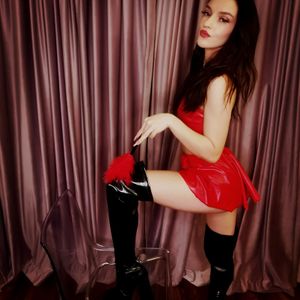 Profile picture - NicoleBond