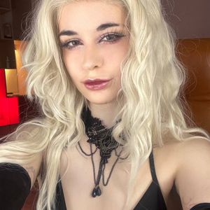 Profile picture - Molly Posh