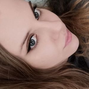 Profile picture - April Blair