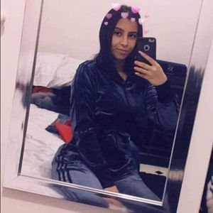Female Profile & Live Cam Show SkyPrivate