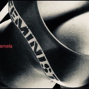 Profile picture - Pamela Lux-Tall Blonde