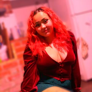 Profile picture - Lily