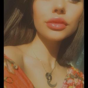 Profile picture - Mia