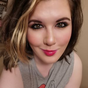 Profile picture - Flora Baylee