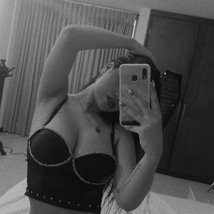 Profile picture - Rose Gray