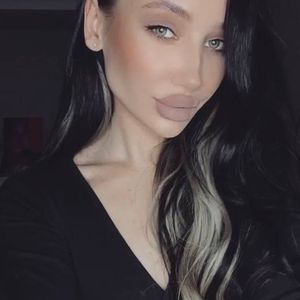 Profile picture - Mila