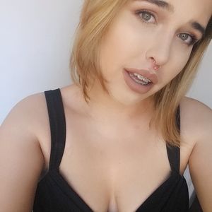 Profile picture - Jade White