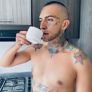 Profile picture - aron tattos