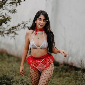 Profile picture - Mila Stone