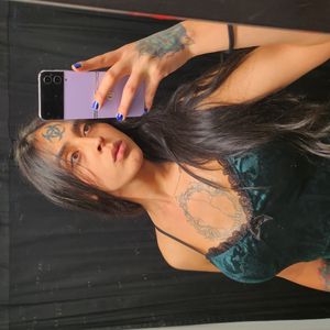 Profile picture - Lola Poliester