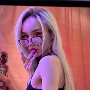 Profile picture - Kira