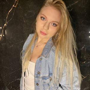 Profile picture - Lily