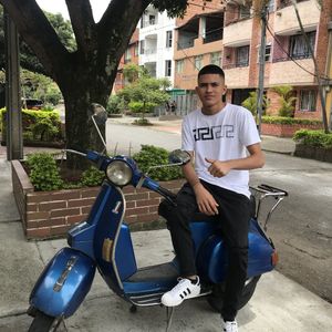 Profile picture - Leyder